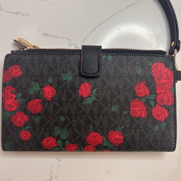 Michael Kors Rose Wristlet- NWOT - Picture 14 of 17